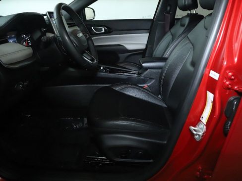 Used 2025 Jeep Compass Limited AWD/4WD image 18