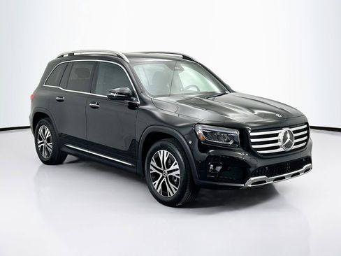 Certified 2025 Mercedes-Benz GLB 250 image 3