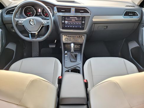 Used 2019 Volkswagen Tiguan SE image 13