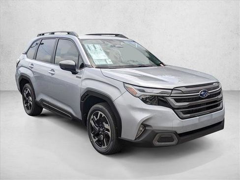 Used 2025 Subaru Forester Limited image 6