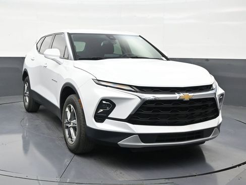 Used 2023 Chevrolet Blazer LT FWD image 7