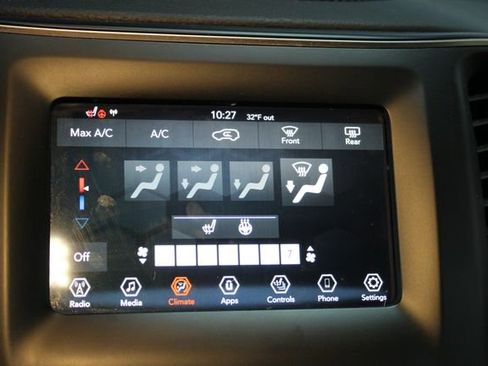 Used 2019 Jeep Cherokee Sport w/ Cold Weather Group AWD/4WD image 24
