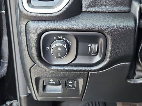 Used 2022 RAM 1500 Lone Star image 13