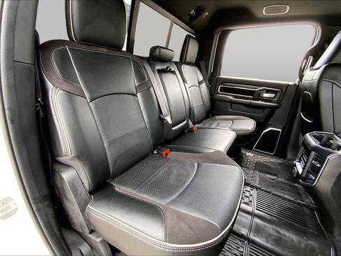 Used 2024 RAM 2500 Laramie w/ Night Edition AWD/4WD image 19