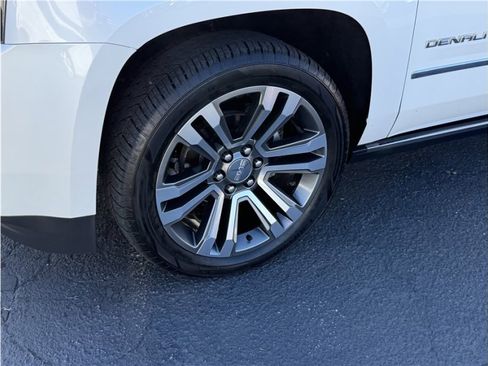 Used 2017 GMC Yukon Denali w/ Open Road Package image 12