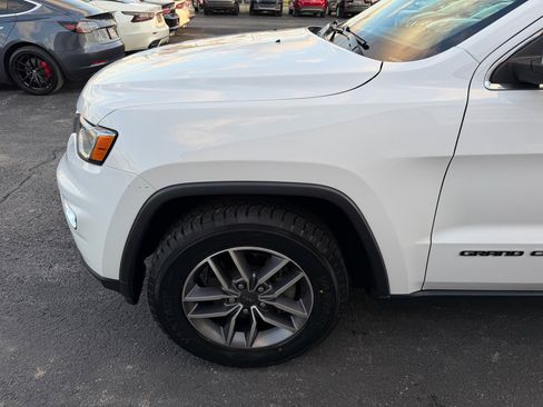 Used 2020 Jeep Grand Cherokee Limited image 11