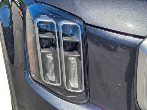 Certified 2023 Kia Telluride SX Prestige AWD/4WD image 4