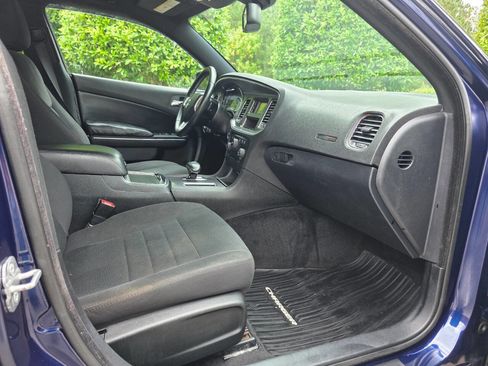 Used 2014 Dodge Charger SE w/ Sport Appearance Group image 28