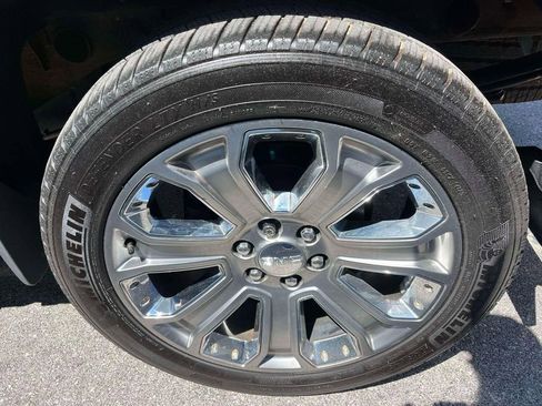 Used 2017 GMC Sierra 1500 Denali w/ Denali Ultimate Package AWD/4WD image 11