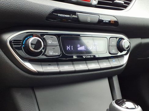 Used 2018 Hyundai Elantra GT w/ Tech Package 03 image 14