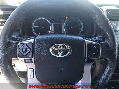 Used 2016 Toyota 4Runner SR5 Premium image 13