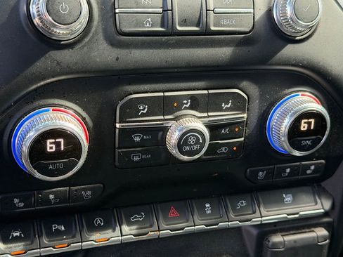 Used 2020 GMC Sierra 1500 SLT image 25