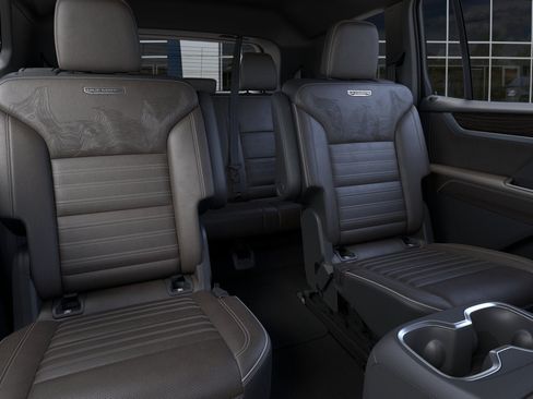 New 2027 GMC Acadia Denali Ultimate AWD/4WD image 17