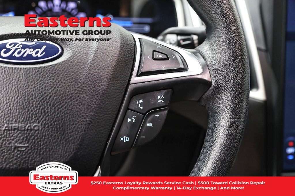 Used 2021 Ford Edge SEL AWD/4WD image 16