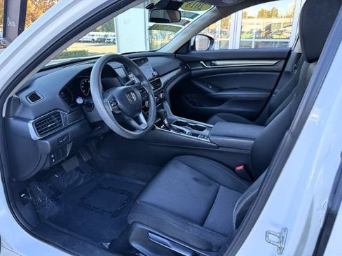 Used 2018 Honda Accord LX image 13