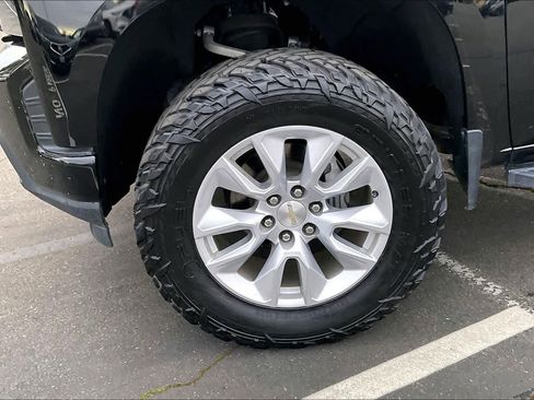 Used 2021 Chevrolet Silverado 1500 Custom w/ LPO, Dark Essentials Package image 12