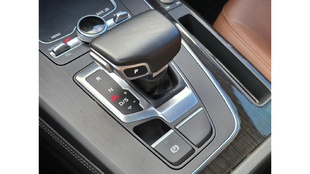 Used 2020 Audi Q5 Prestige AWD/4WD image 38