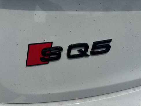 Certified 2024 Audi SQ5 Prestige AWD/4WD image 10