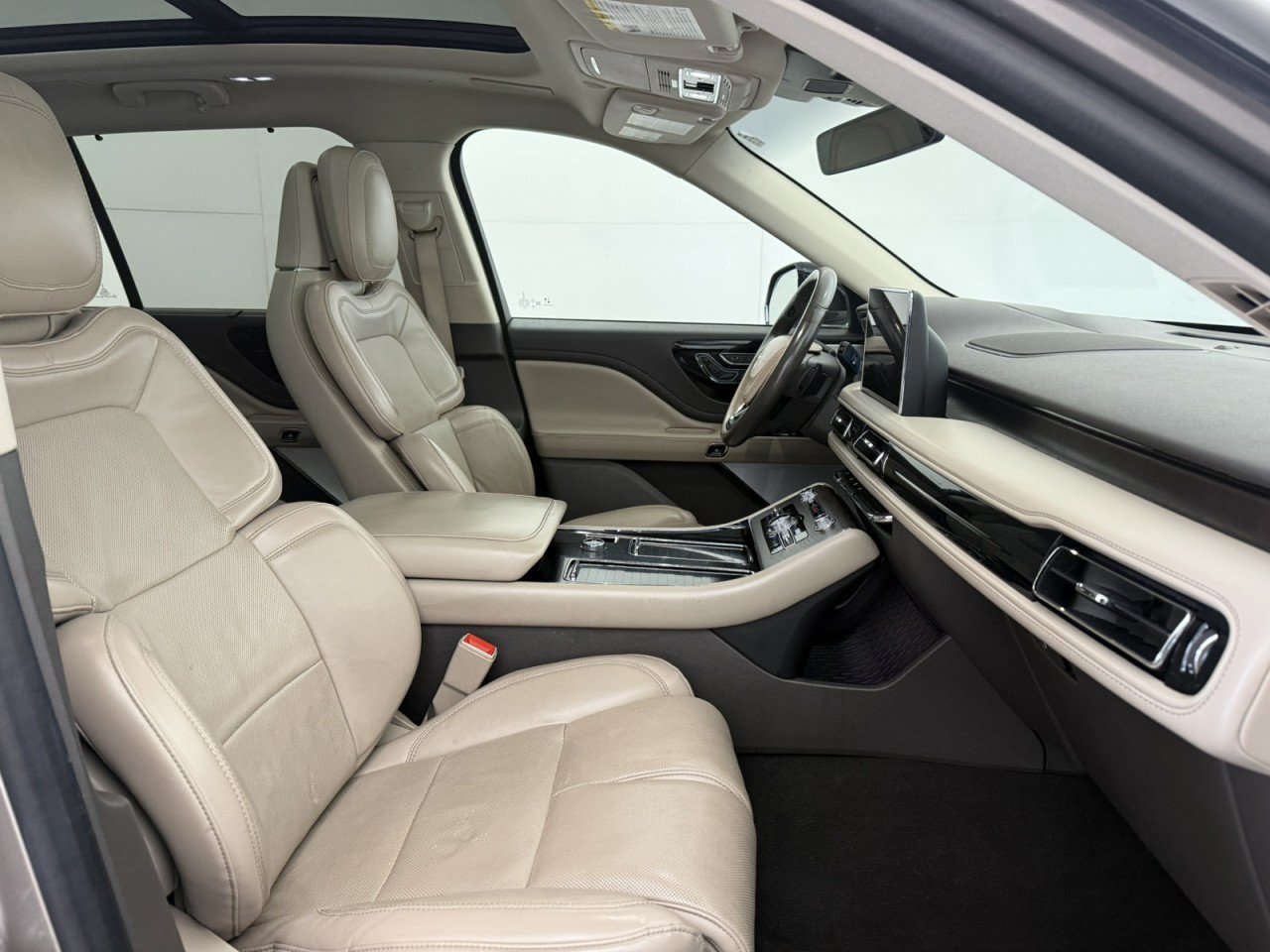 Used 2021 Lincoln Aviator Reserve w/ Equipment Group 202A AWD/4WD image 10