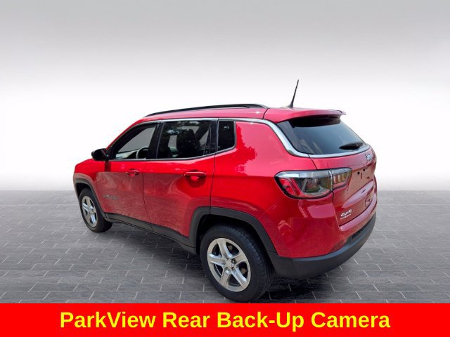 Used 2024 Jeep Compass Latitude w/ Sun and Sound Group AWD/4WD image 6