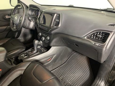 Used 2020 Jeep Cherokee Trailhawk w/ Cold Weather Group image 21