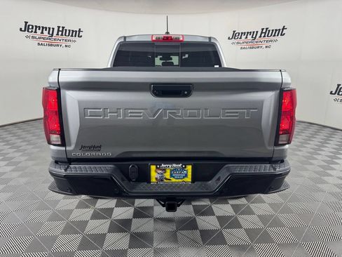 Used 2025 Chevrolet Colorado Trail Boss AWD/4WD image 7