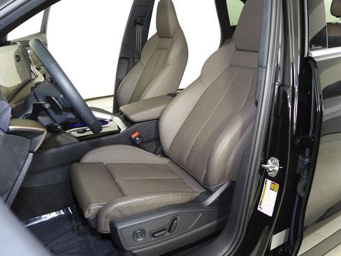 Used 2025 Audi Q5 Premium Plus w/ Premium Plus image 22