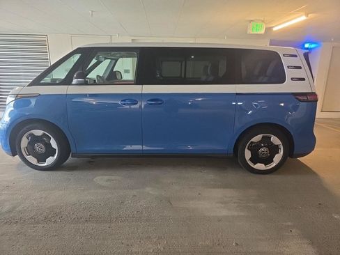 Used 2025 Volkswagen ID. Buzz Pro S Plus AWD/4WD image 2