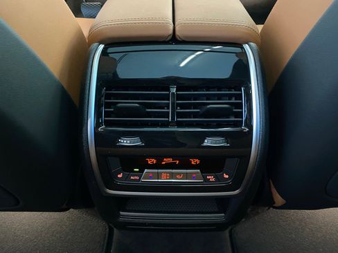 New 2026 BMW X5 xDrive40i w/ Climate Comfort Package image 29