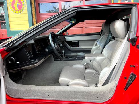 Used 1989 Chevrolet Corvette Coupe image 18