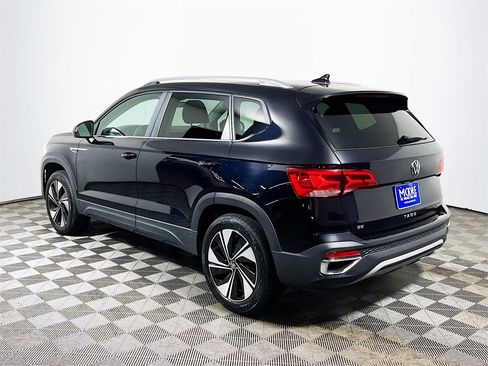 Used 2024 Volkswagen Taos SE image 6