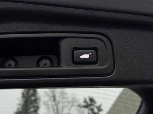 Used 2022 Honda Pilot Special Edition image 11