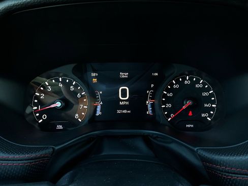 Used 2025 Jeep Compass Trailhawk image 38