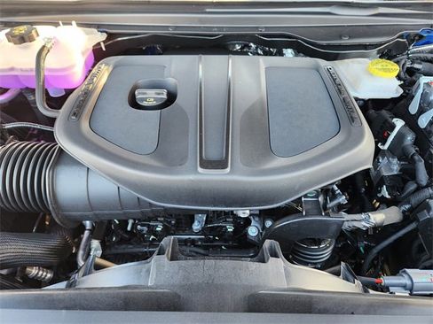 New 2026 RAM 1500 4x4 Crew Cab image 19