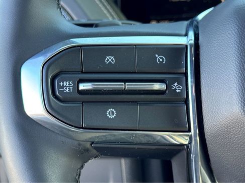 New 2026 GMC Yukon XL Elevation w/ LPO, Get Active Package AWD/4WD image 16