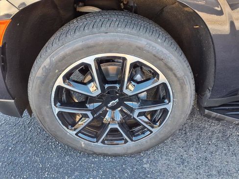 Used 2023 Chevrolet Tahoe RST w/ Sport Performance Package image 5