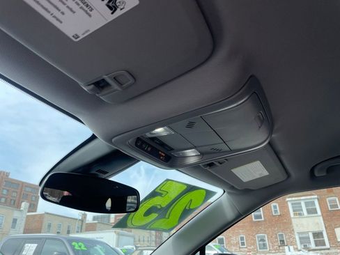 Used 2025 Chevrolet Blazer LT image 21