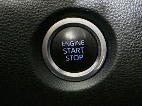 Used 2022 Toyota Corolla SE FWD image 21