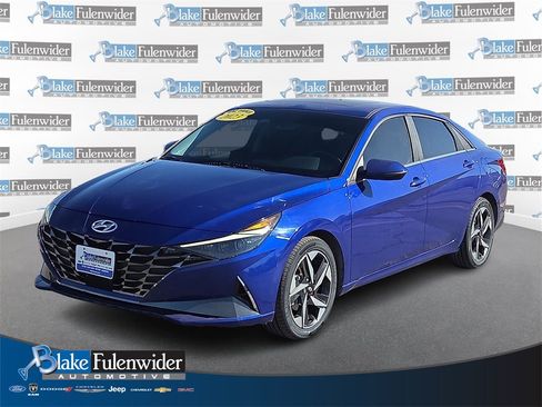 Used 2023 Hyundai Elantra Limited image 1