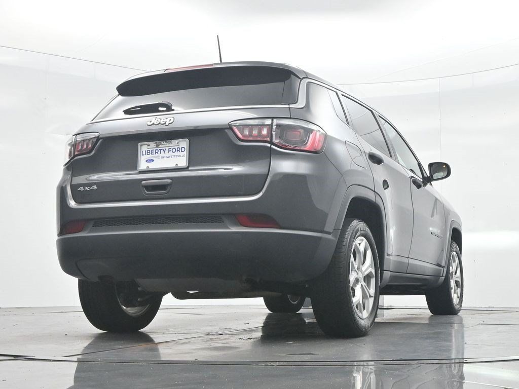 Used 2024 Jeep Compass Sport AWD/4WD image 44