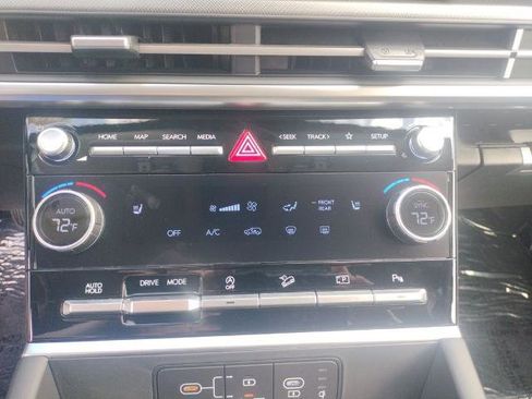 Used 2025 Hyundai Santa Fe SEL FWD image 21