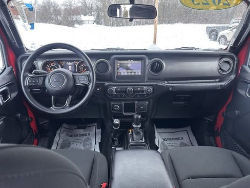 Used 2023 Jeep Gladiator Sport image 21