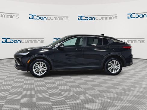 Used 2024 Buick Envista Preferred w/ Advanced Safety Package FWD image 6