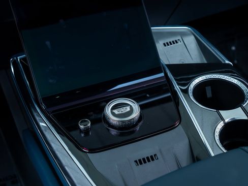 Used 2025 Cadillac Escalade IQ Sport 2 AWD/4WD image 12