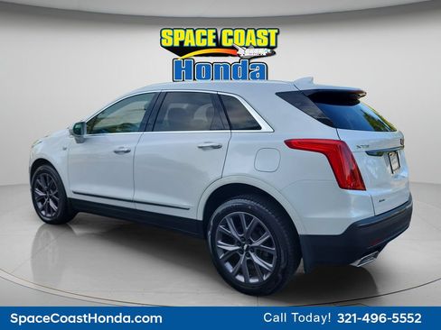 Used 2019 Cadillac XT5 Luxury w/ LPO, Black Ice Package AWD/4WD image 5