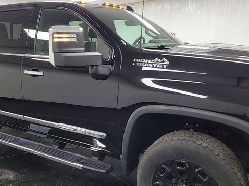 Used 2024 Chevrolet Silverado 3500 High Country w/ Technology Package AWD/4WD image 6