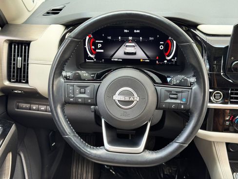 Used 2022 Nissan Pathfinder Platinum w/ Lighting Package (N93) FWD image 21