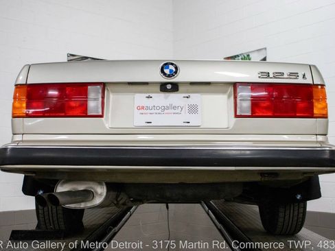 Used 1989 BMW 325i Convertible RWD image 21