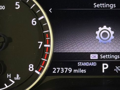 Used 2022 Nissan Pathfinder SV w/ SV Premium Package FWD image 20