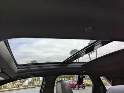 Certified 2023 Cadillac XT5 Premium Luxury image 19